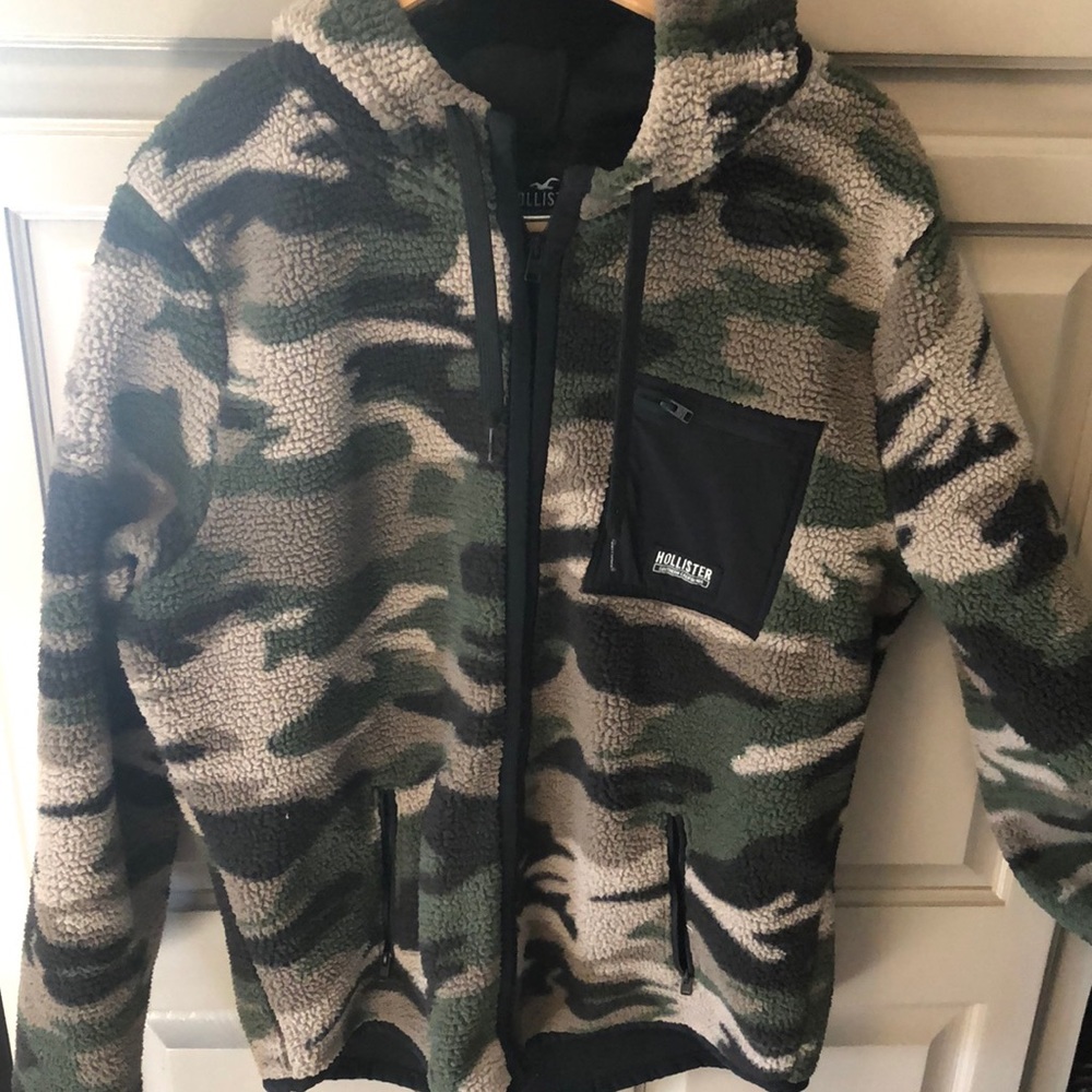 Men’s Hollister fleece